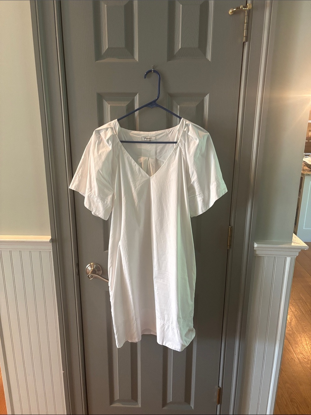 White V-Neck Women’s Dress 
Madewell 

Size medium